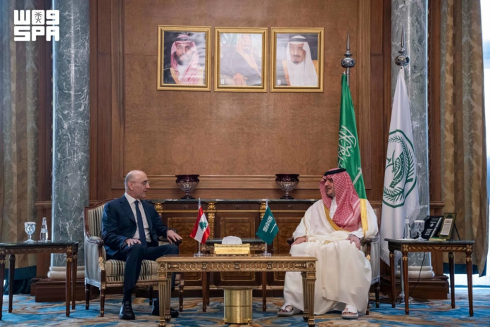 وزير الداخلية السعودي ونظيره اللبناني يبحثان التعاون الأمني