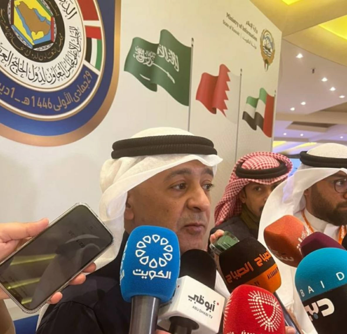 اعتداءات إيران على الكويت: إدانة خليجية وانتهاك للقانون الدولي