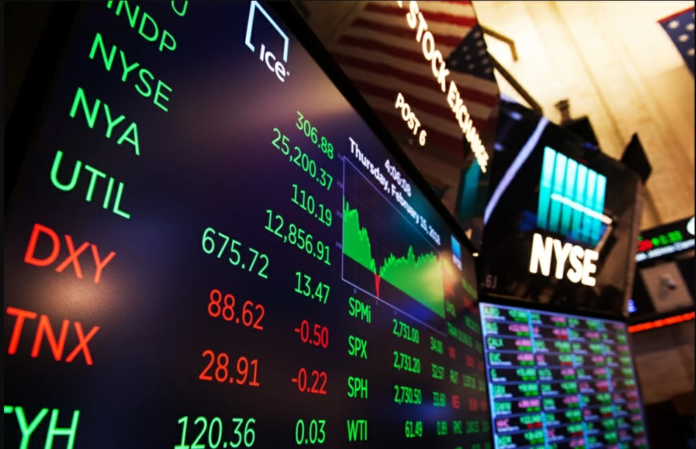 صناديق البتكوين الأمريكية: أطول موجة نزوح تثير قلق المستثمرين