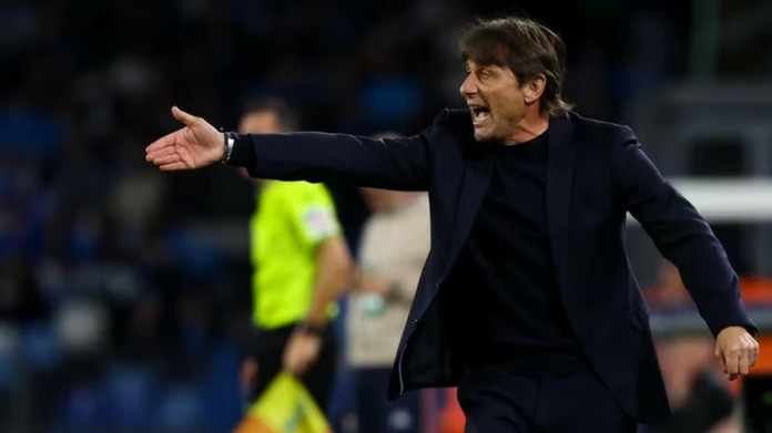 الدوري السعودي يغري أنطونيو كونتي بعروض فلكية بعد رحيله