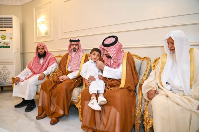 أمير جازان يعزي النجمي في وفاة ثلاثة من أبنائه
