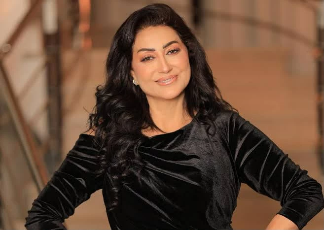 قضية الفنانة وفاء عامر: القضاء ينصفها بعد أزمة الابتزاز