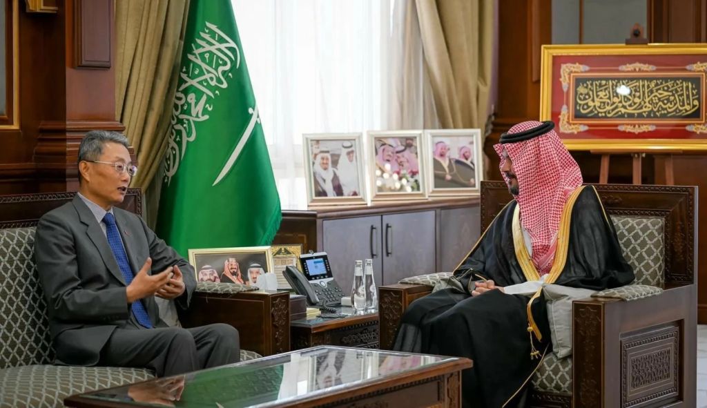 أمير منطقة المدينة المنورة يستقبل القنصل الصيني بجدة