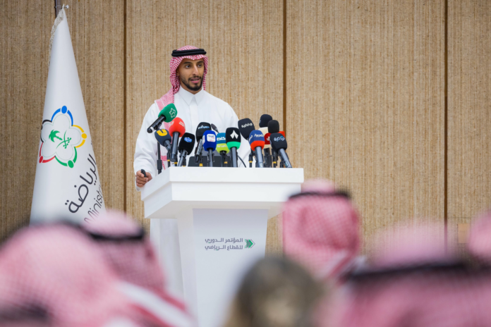 الاستثمار في الأندية الرياضية: تحالفات كبرى تقود الخصخصة