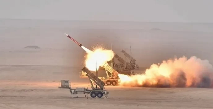 تصدي الدفاع الجوي الكويتي لـ 24 مسيرة إيرانية معادية
