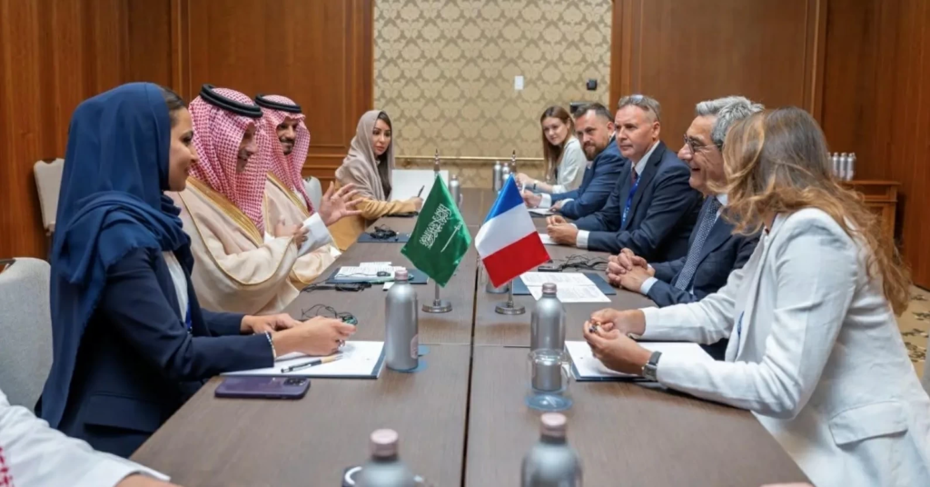 التعاون السياحي بين السعودية وفرنسا: برنامج عمل مشترك واعد