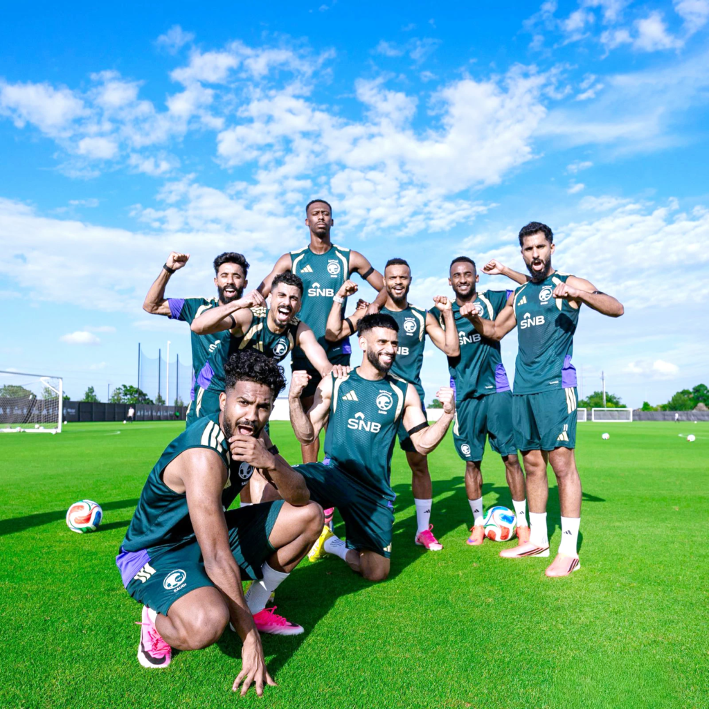 مواجهة المنتخب السعودي ضد الأوروغواي: تشكيلة الأخضر