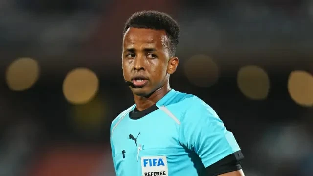 الحكم الصومالي عمر أرتان يحصل على مستحقاته كاملة من فيفا