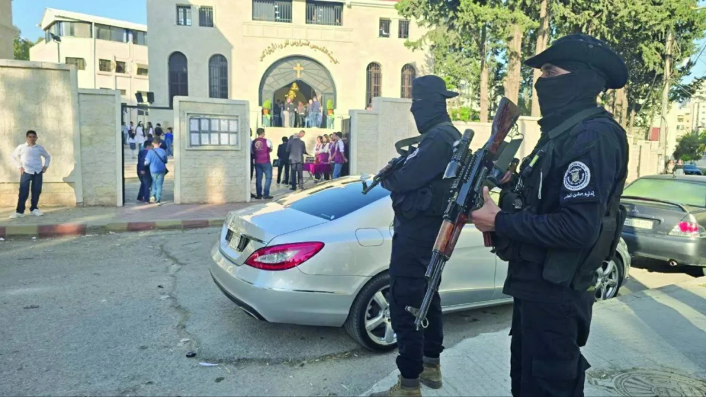 هجوم انتحاري لـ داعش يستهدف مقراً أمنياً في الرقة السورية