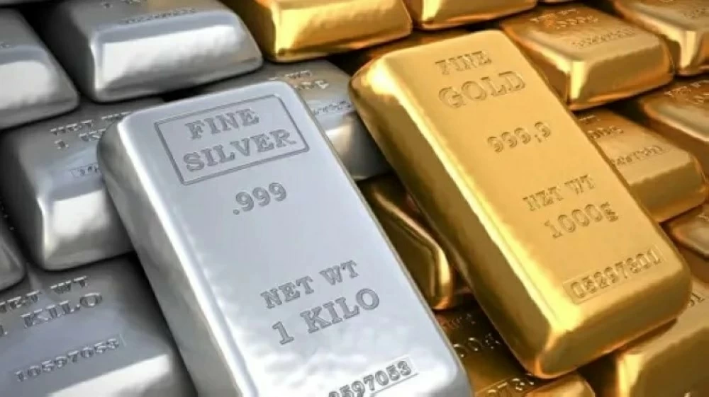 أسعار الذهب اليوم: استقرار المعدن الأصفر وتراجع الفضة