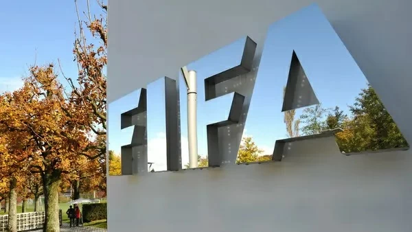 حقيقة طلب موكب جياني إنفانتينو في كندا وتوضيح الفيفا