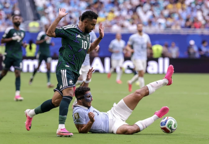تحليل أداء المنتخب السعودي ضد الأوروغواي بقلم هشلان