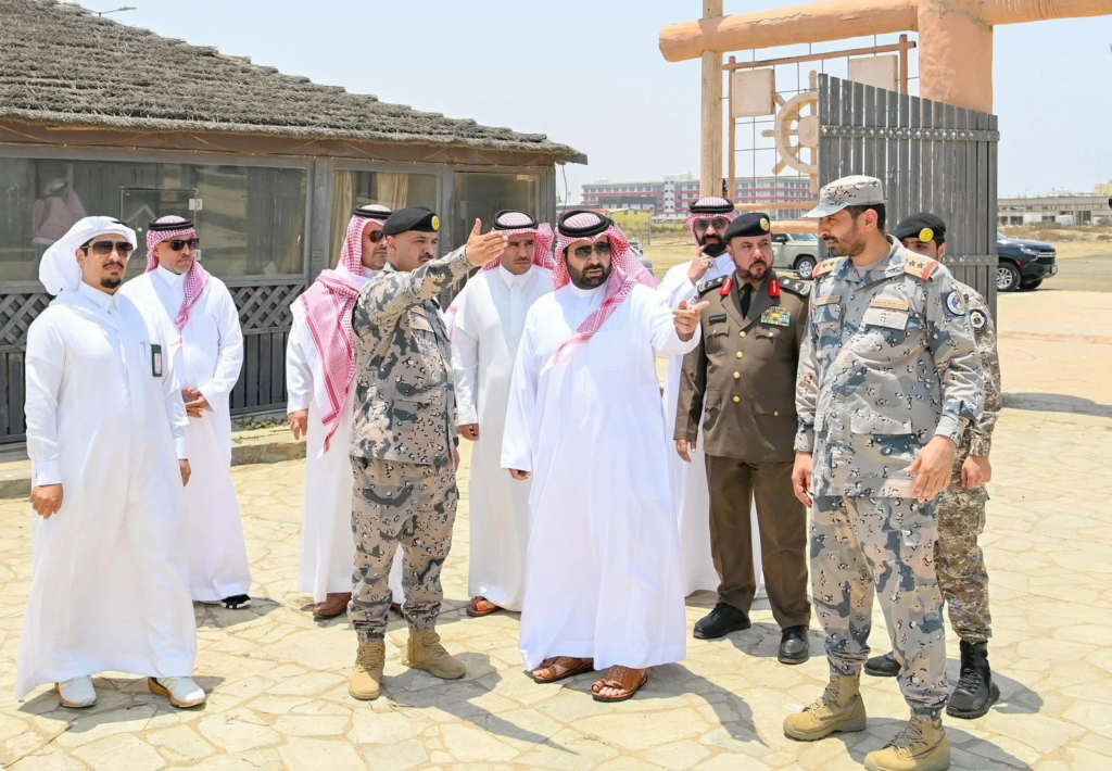 أمير جازان يتفقد مرسى الحافة للصيادين ودعم رؤية 2030