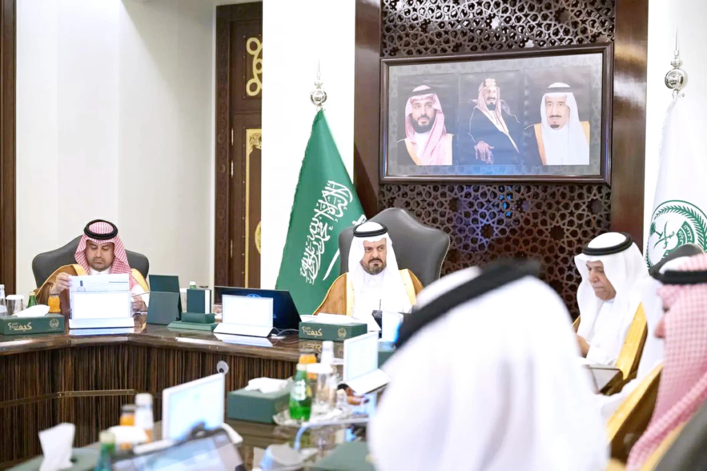 اجتماع لجنة الحج والعمرة برئاسة نائب أمير مكة للعام القادم