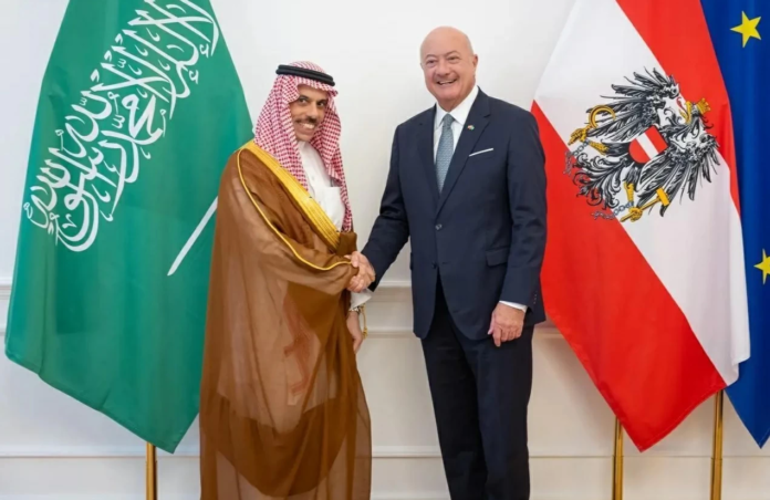 العلاقات السعودية النمساوية: وزير الخارجية يبحث تعزيز التعاون