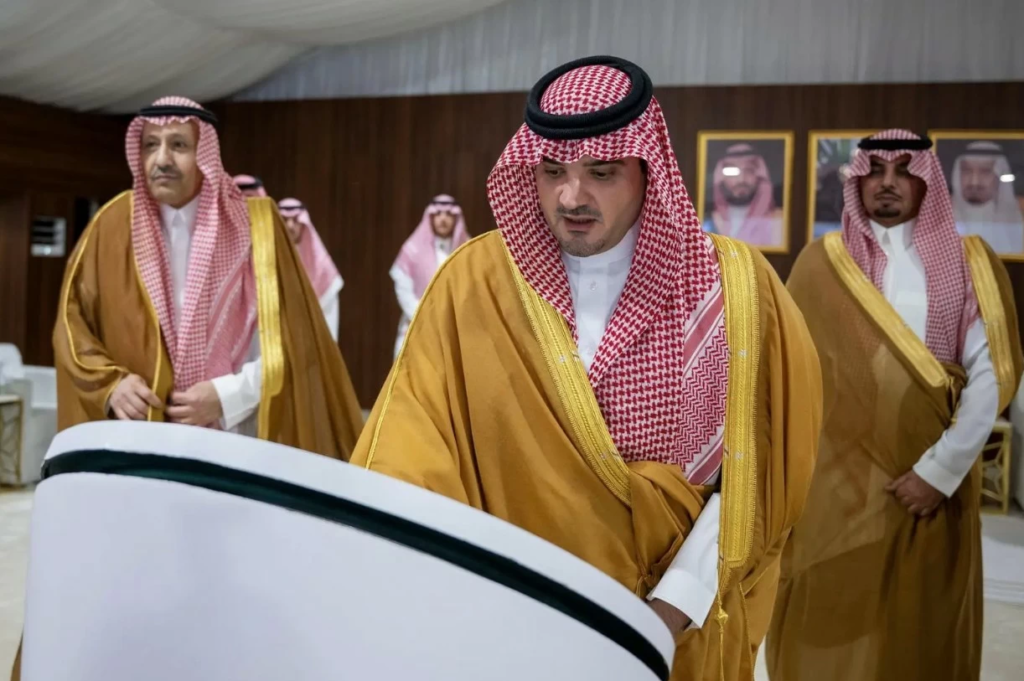 وزير الداخلية يدشن مشاريع أمنية بمنطقة الباحة لتطوير الأمن