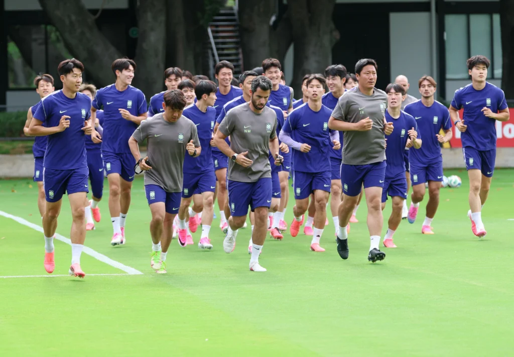طائرة مسيرة تخترق تدريبات منتخب كوريا الجنوبية قبل المونديال