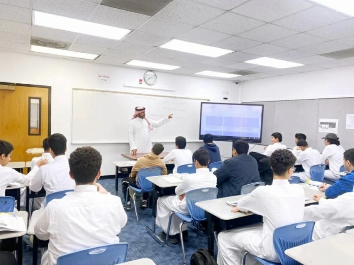 تفاصيل قرار عودة المعلمين المكلفين لمدارسهم الأصلية