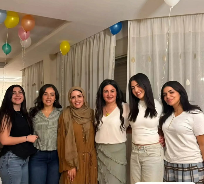 مها الصغير بالحجاب.. تفاصيل إطلالتها المفاجئة بعد حذف صورها