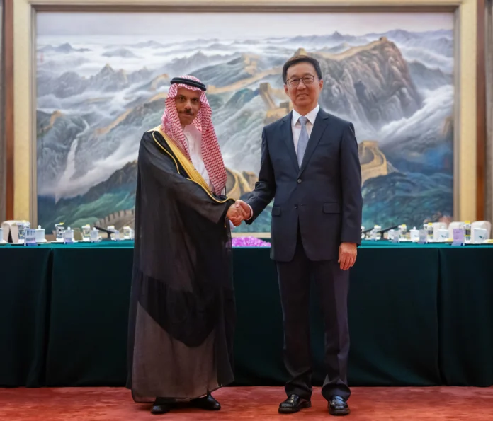العلاقات السعودية الصينية: وزير الخارجية يبحث التعاون ببكين