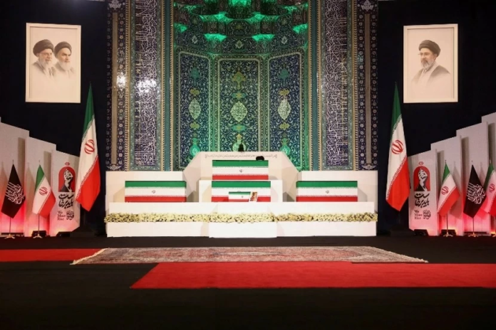 إغلاق أجواء طهران استعداداً لبدء مراسم تشييع علي خامنئي