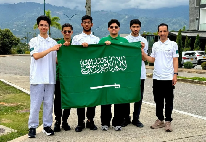 المنتخب السعودي للفيزياء يشارك في أولمبياد كولومبيا 2026