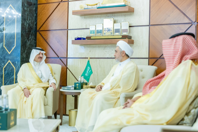 أمير الشرقية يستقبل قاضي الأوقاف والمواريث بالقطيف
