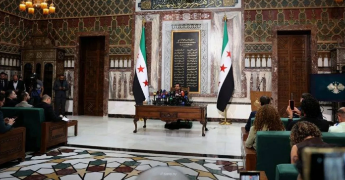 تأجيل جلسة مجلس الشعب الانتقالي السوري وزيارة ماكرون