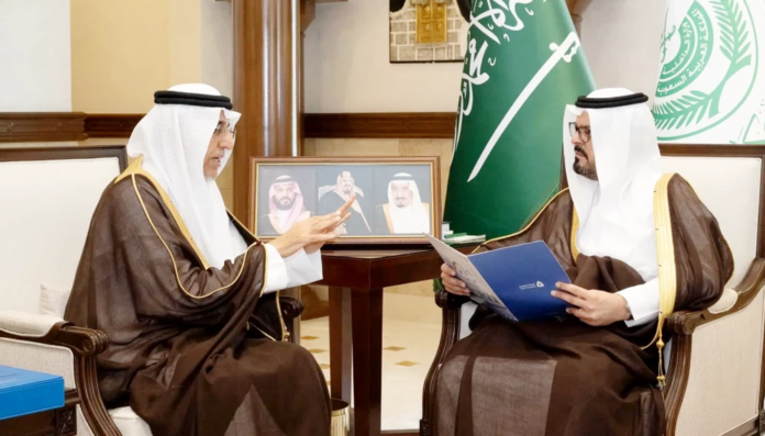 نائب أمير مكة يبحث سبل تعزيز حماية حقوق المستهلك