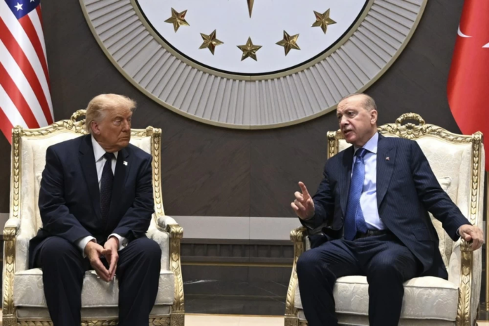تصريحات دونالد ترمب حول مضيق هرمز وغرينلاند والناتو