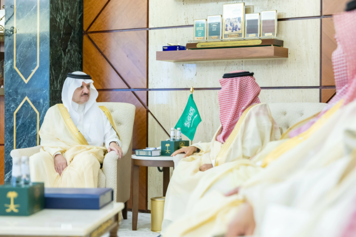 أمير الشرقية يستقبل مدير صندوق تنمية الموارد البشرية