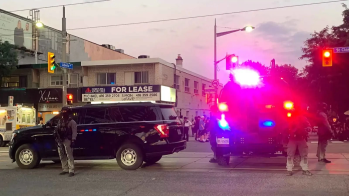 تفاصيل حادث إطلاق نار في تورونتو يودي بحياة شخصين