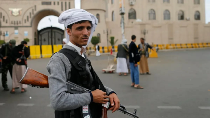 الانفلات الأمني في مناطق الحوثي يودي بحياة بائع آيسكريم