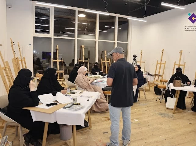 برنامج صيفنا فن: انطلاق ورشة رسم الخيل للمحترفين