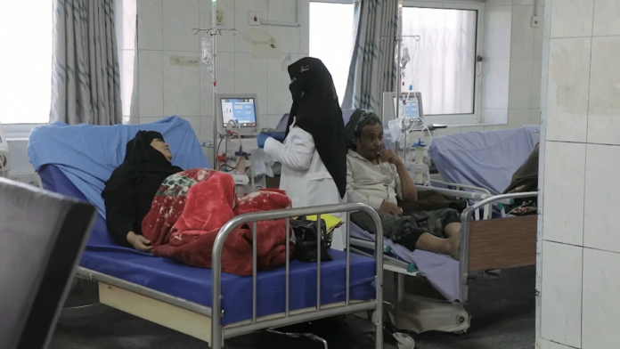تدمير المنظومة الصحية في اليمن: تقرير يكشف جرائم الحوثيين