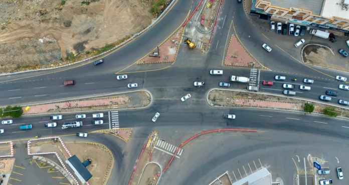 تطوير طريق أبو هريرة في أبها: مشروع مروري جديد لتسهيل الحركة