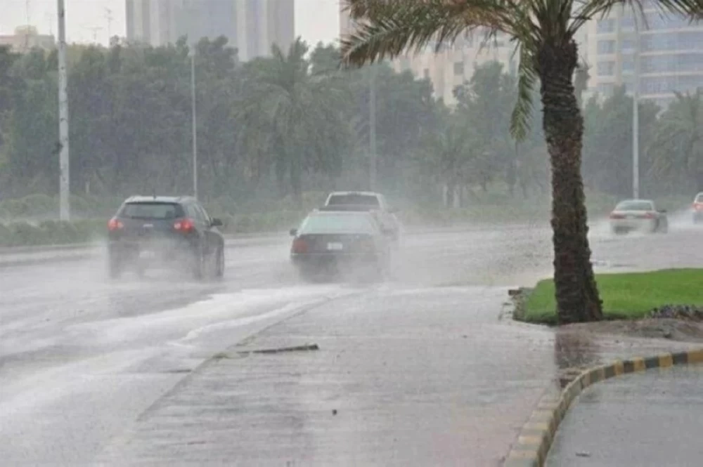 حالة الطقس في السعودية: أمطار غزيرة وسيول بعدة مناطق