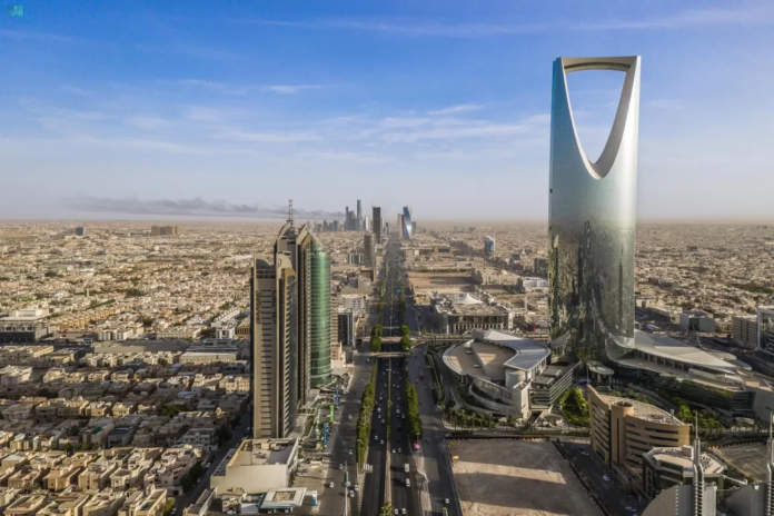 طقس الرياض اليوم: تنبيه من أتربة ورياح شديدة في 18 محافظة