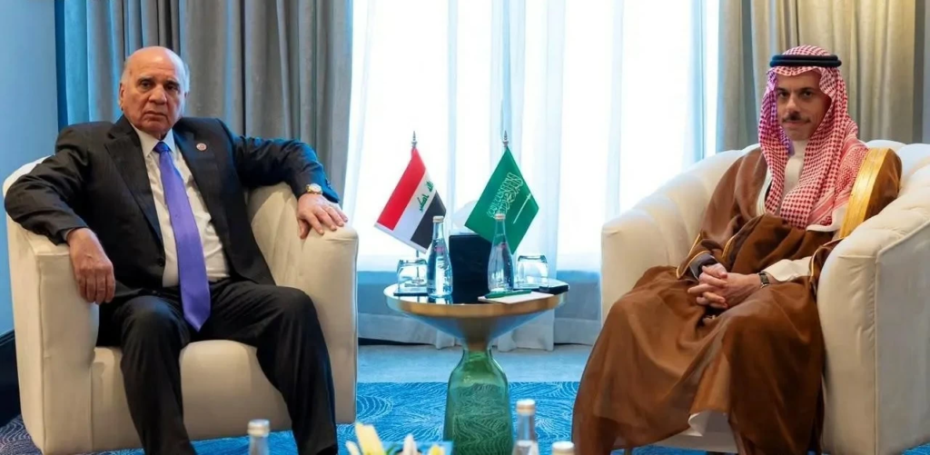 فيصل بن فرحان يبحث مع نظيره العراقي تطورات المنطقة