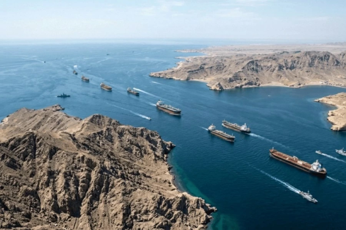 مقترح إيران في مضيق هرمز يصطدم بعقبات التأمين والعقوبات